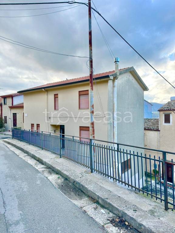 casa indipendente in vendita a Bisacquino