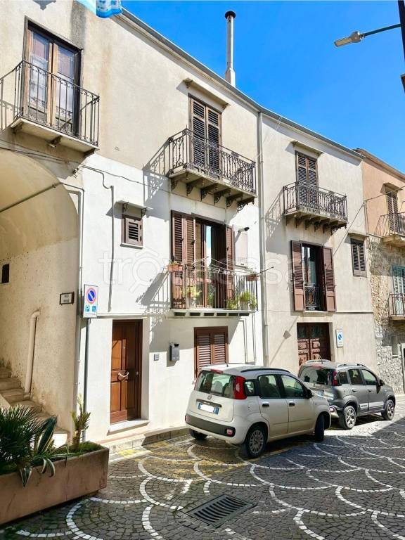 casa indipendente in vendita a Bisacquino