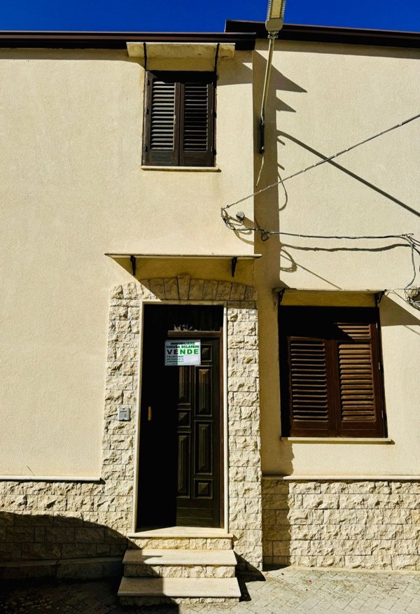 casa indipendente in vendita a Bisacquino