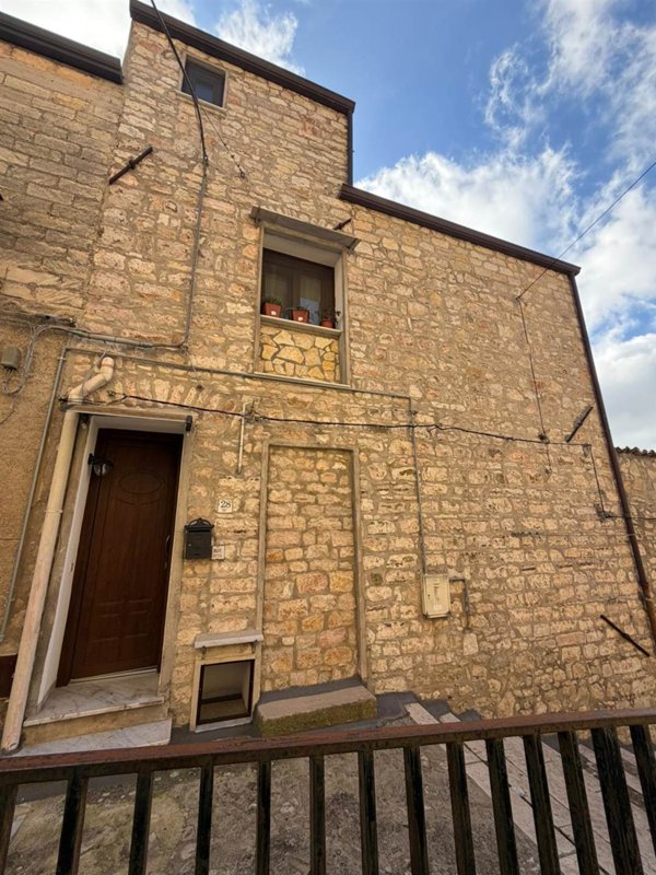 casa indipendente in vendita a Bisacquino