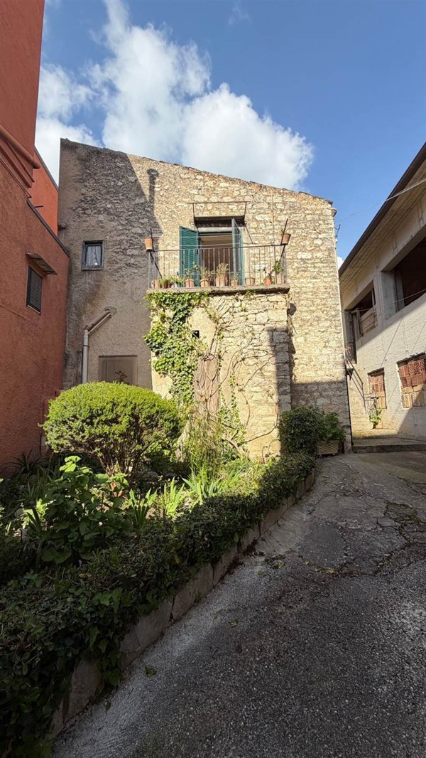 casa indipendente in vendita a Bisacquino