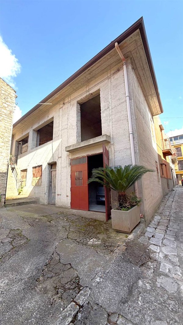 casa indipendente in vendita a Bisacquino