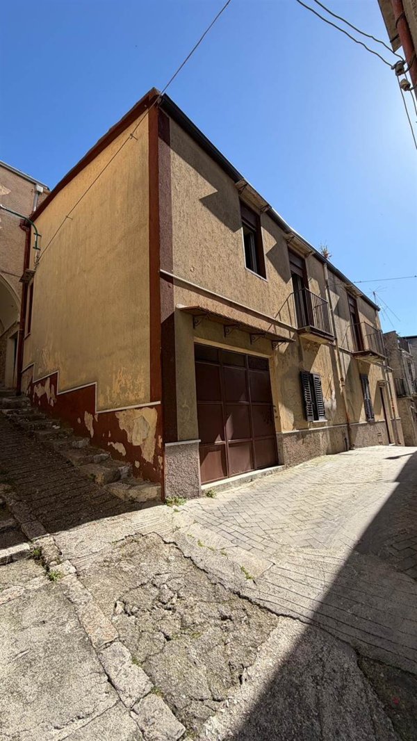 casa indipendente in vendita a Bisacquino