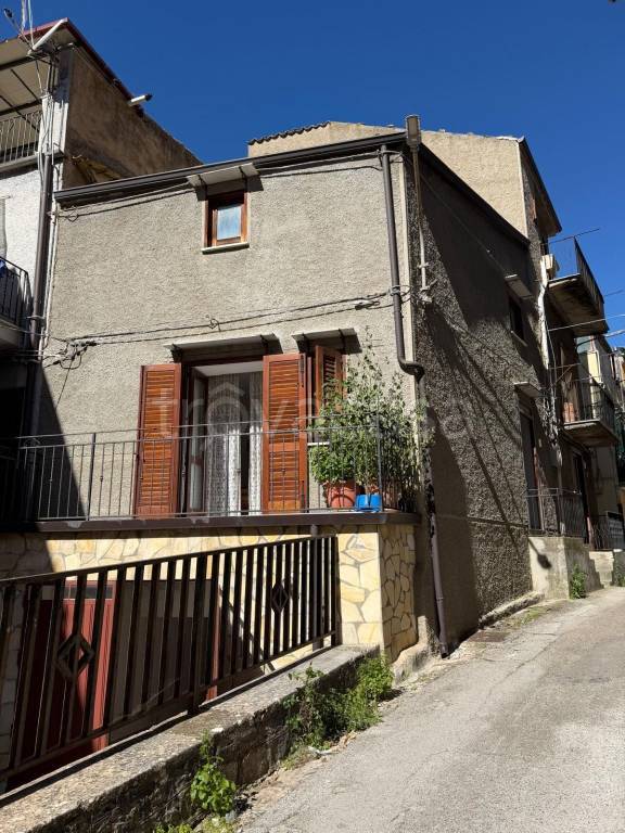 casa indipendente in vendita a Bisacquino