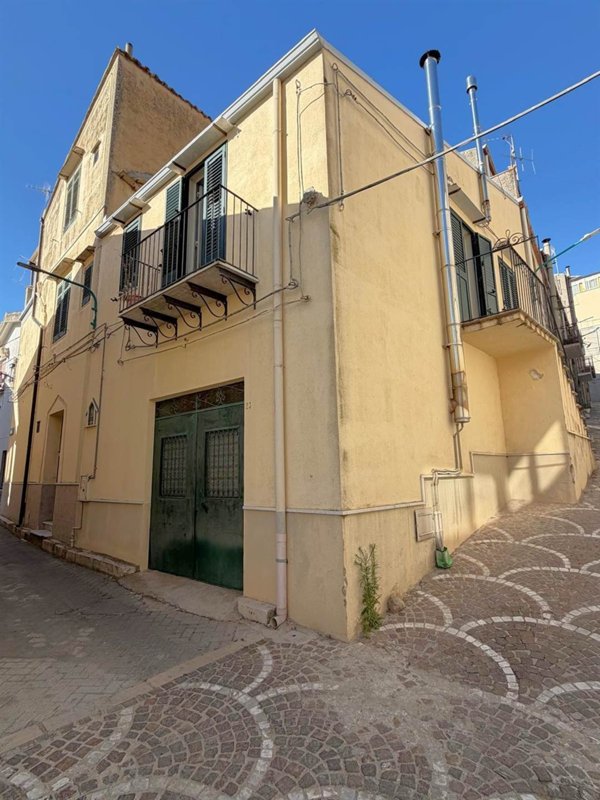 casa indipendente in vendita a Bisacquino