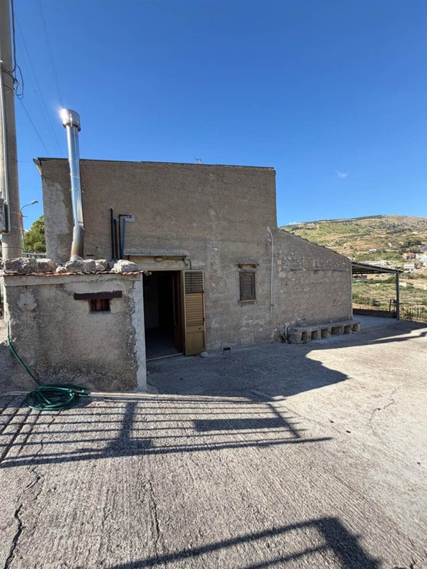casa indipendente in vendita a Bisacquino
