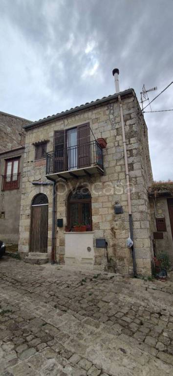 casa indipendente in vendita a Bompietro in zona Locati