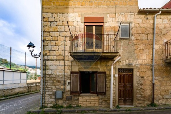 casa indipendente in vendita a Bompietro