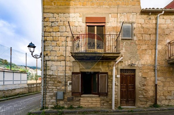 casa indipendente in vendita a Bompietro