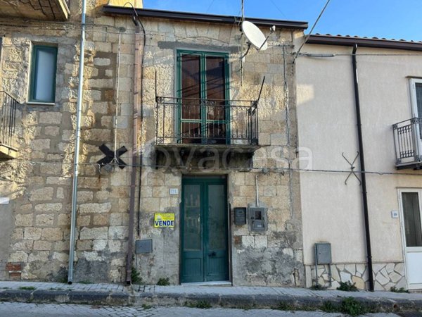 casa indipendente in vendita a Bompietro