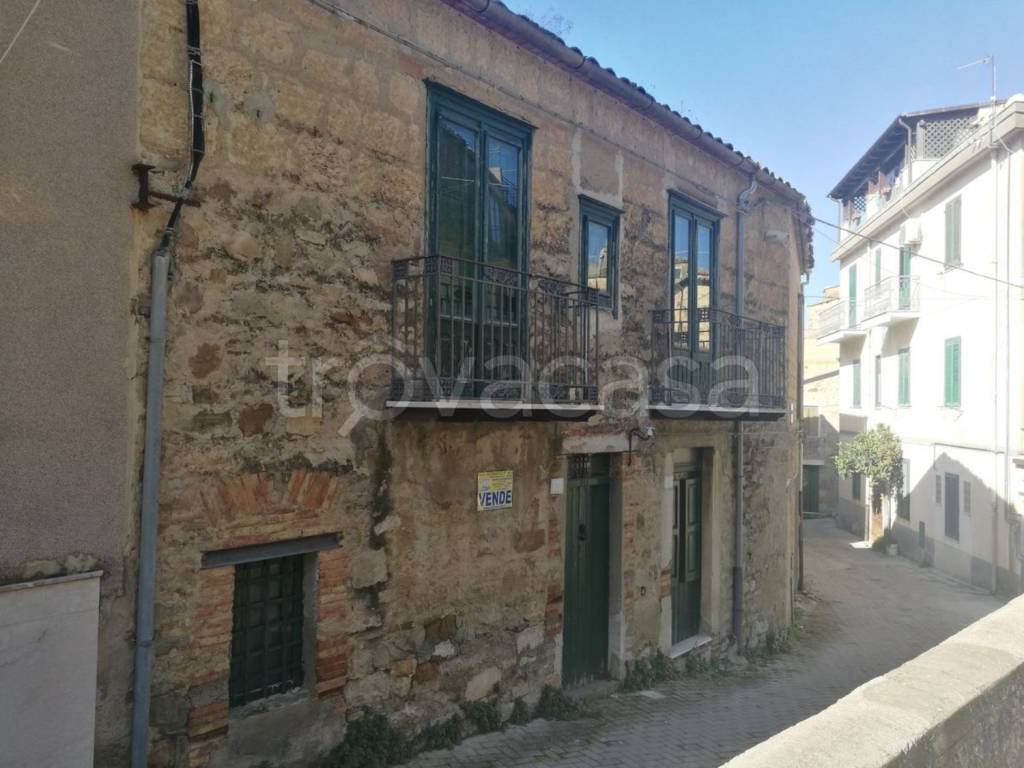 appartamento in vendita a Bompietro in zona Locati