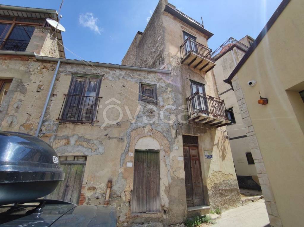 casa indipendente in vendita a Bompietro in zona Locati