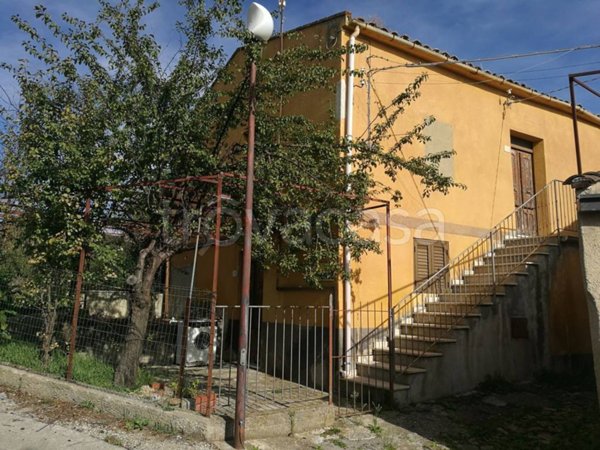 casa indipendente in vendita a Bompietro