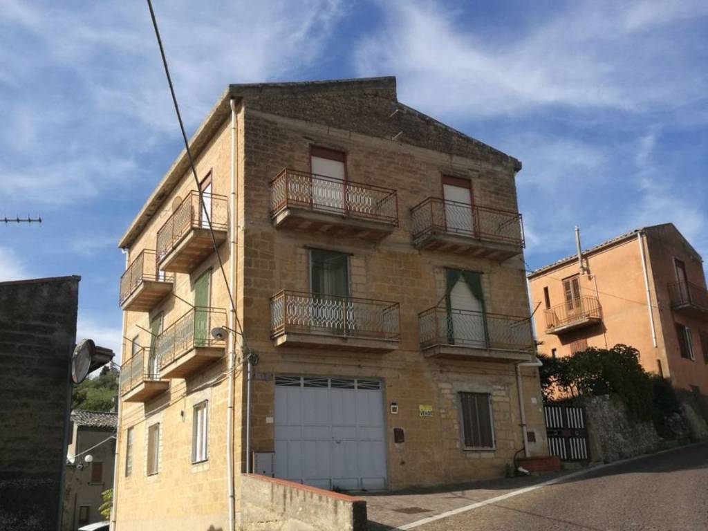 casa indipendente in vendita a Bompietro
