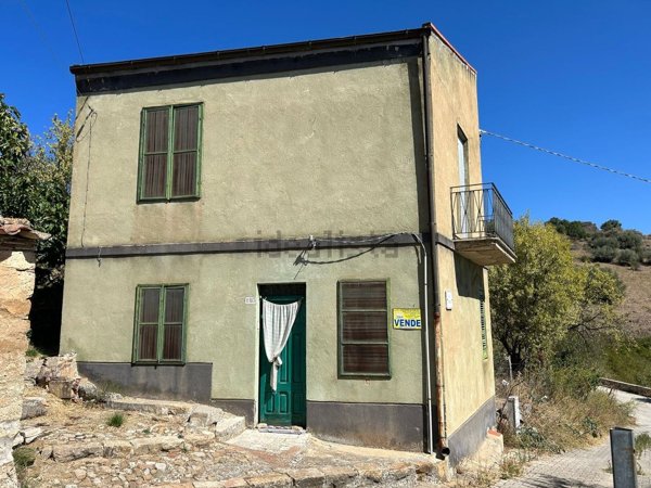 pentavano in vendita a Bompietro