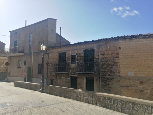 casa indipendente in vendita a Bompietro