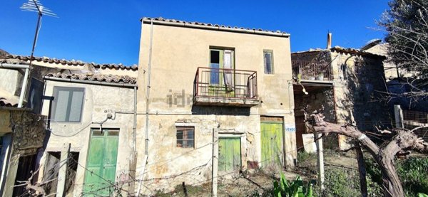 casa indipendente in vendita a Bompietro