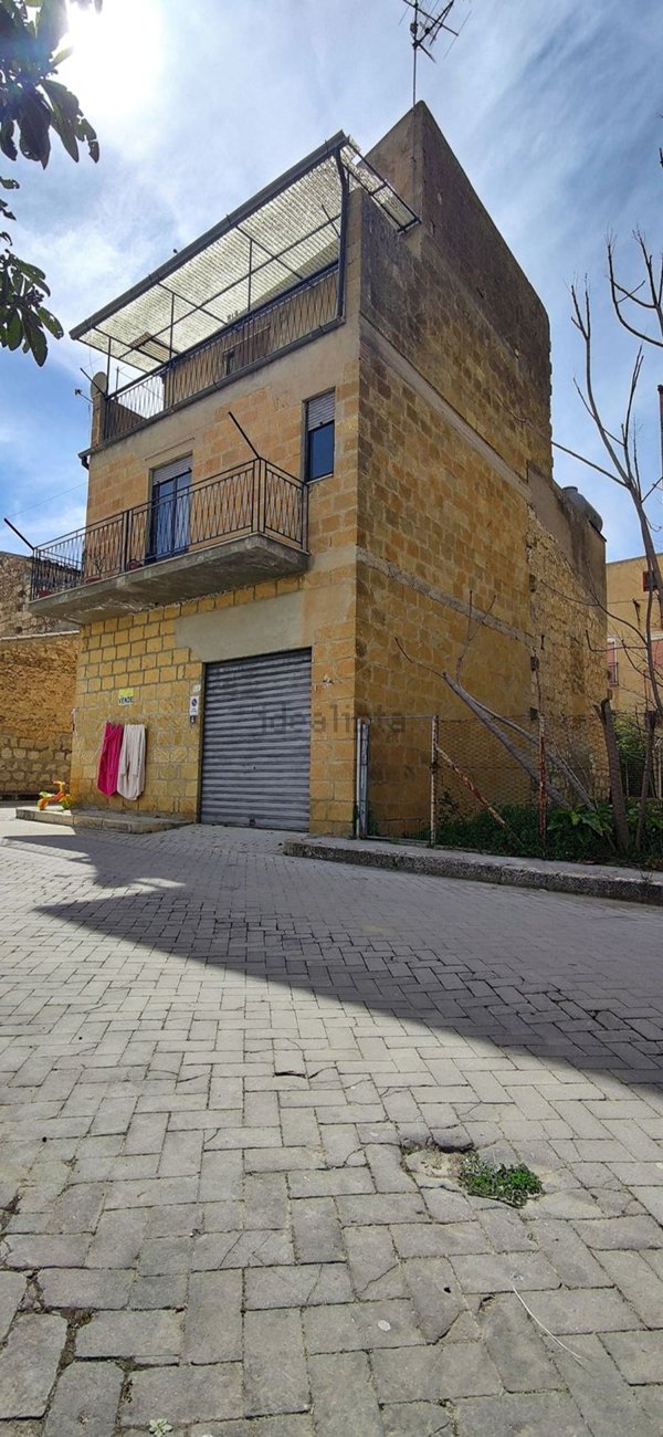 casa indipendente in vendita a Bompietro