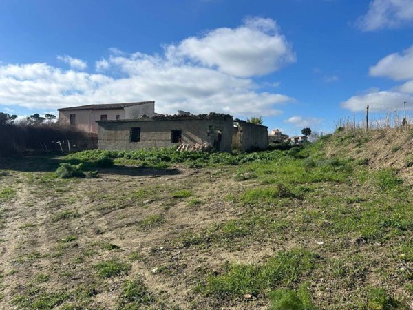 locale commerciale in vendita a Bompietro