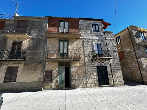 casa indipendente in vendita a Bompietro
