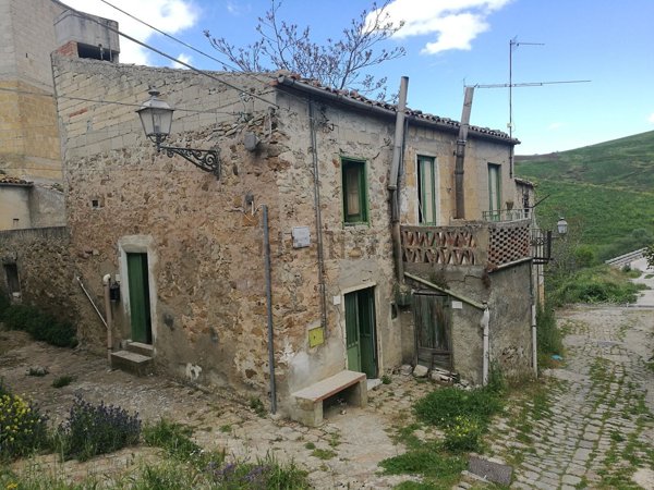casa indipendente in vendita a Bompietro