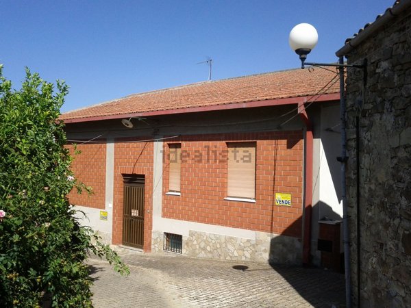 casa indipendente in vendita a Bompietro