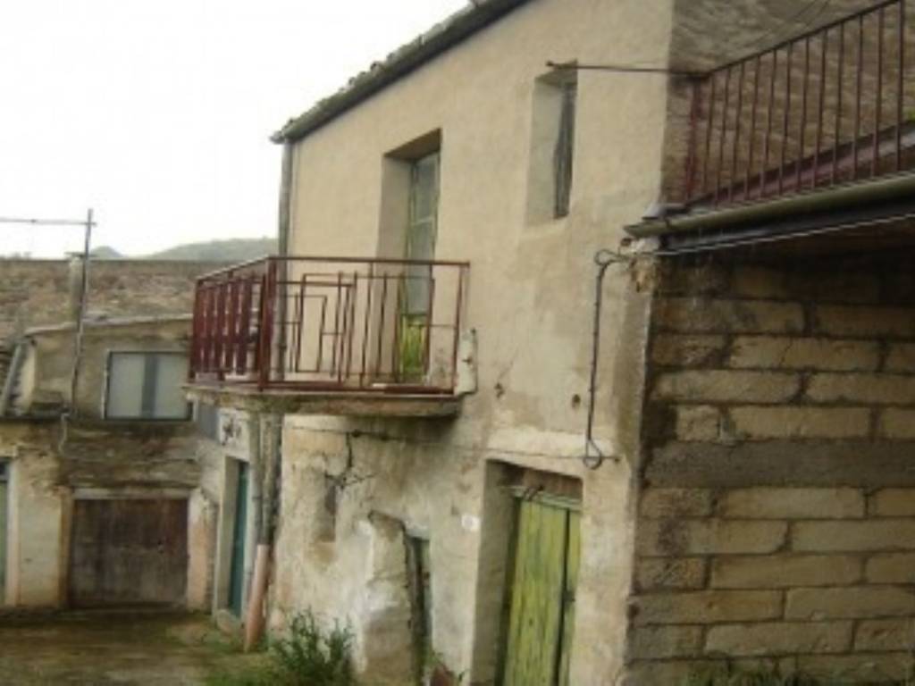 casa indipendente in vendita a Bompietro