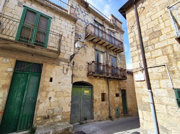 casa indipendente in vendita a Bompietro in zona Locati