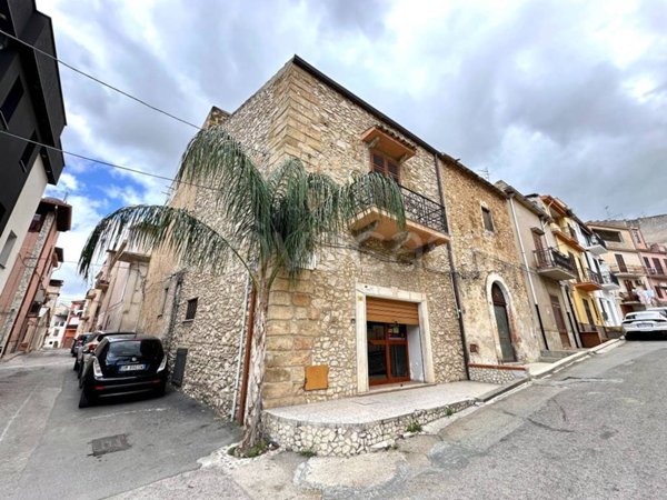 casa indipendente in vendita a Borgetto