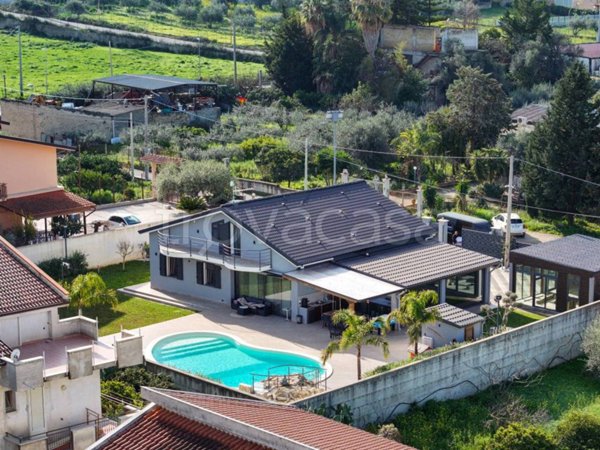 casa indipendente in vendita a Borgetto