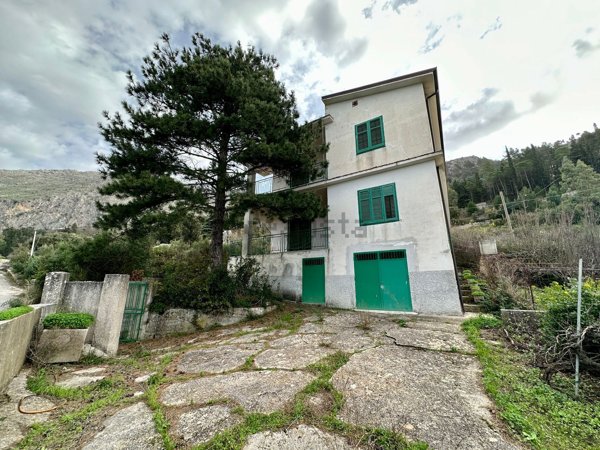 casa indipendente in vendita a Borgetto