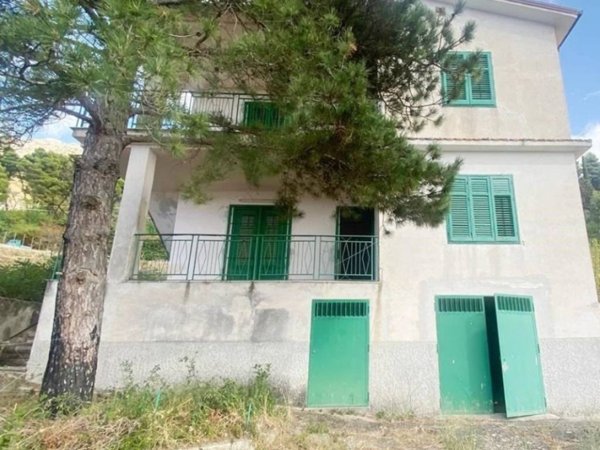 casa indipendente in vendita a Borgetto