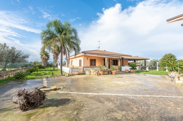 casa indipendente in vendita a Borgetto