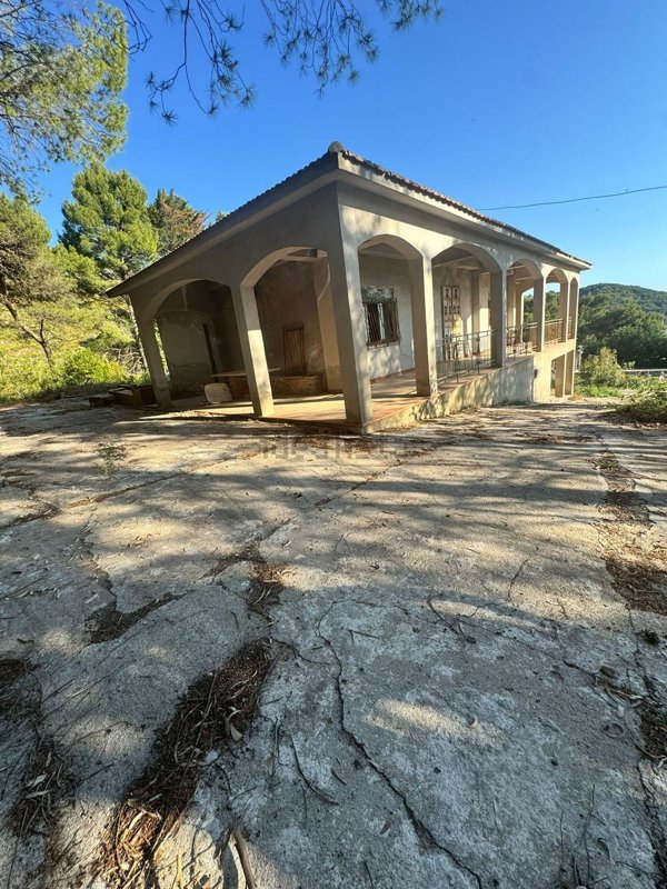 casa indipendente in vendita a Borgetto