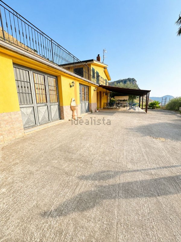 casa indipendente in vendita a Borgetto