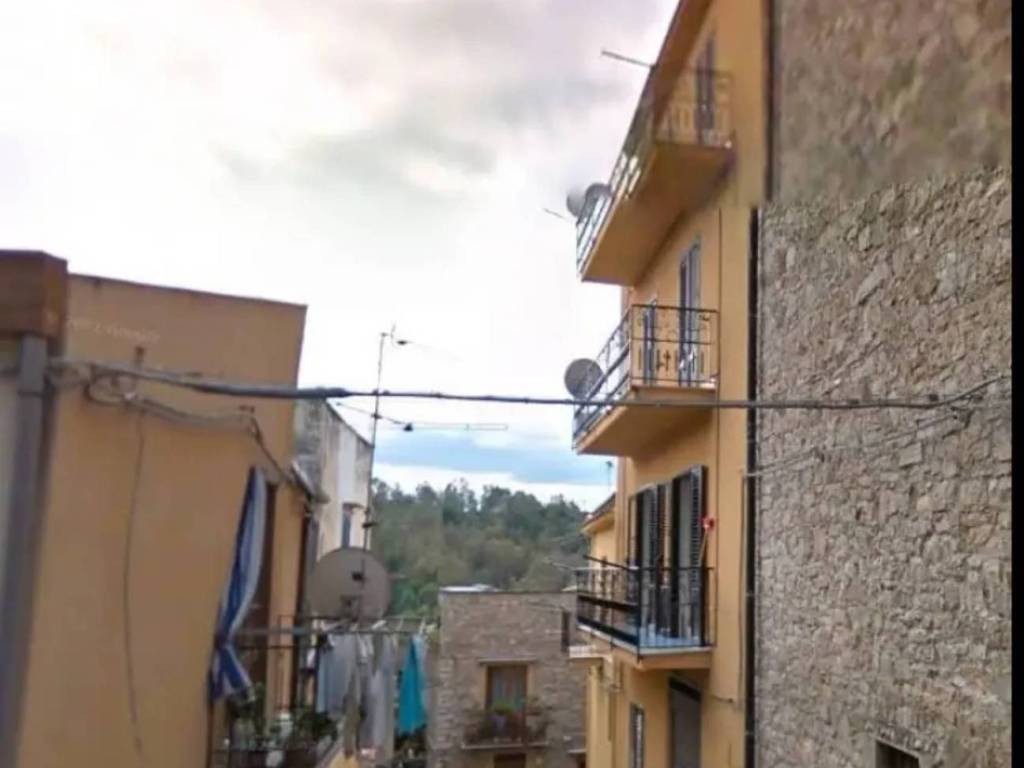 intera palazzina in vendita a Caccamo