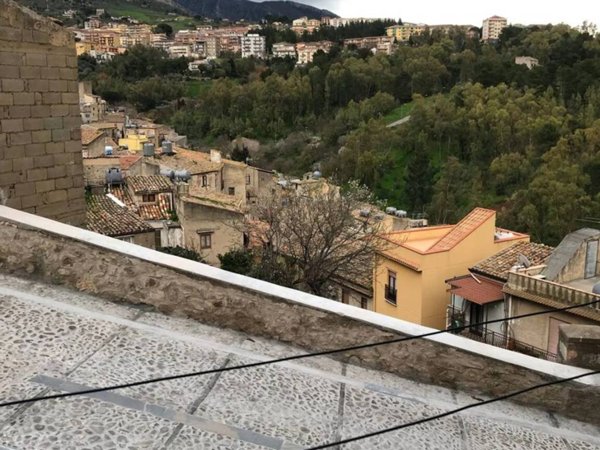 casa indipendente in vendita a Caccamo