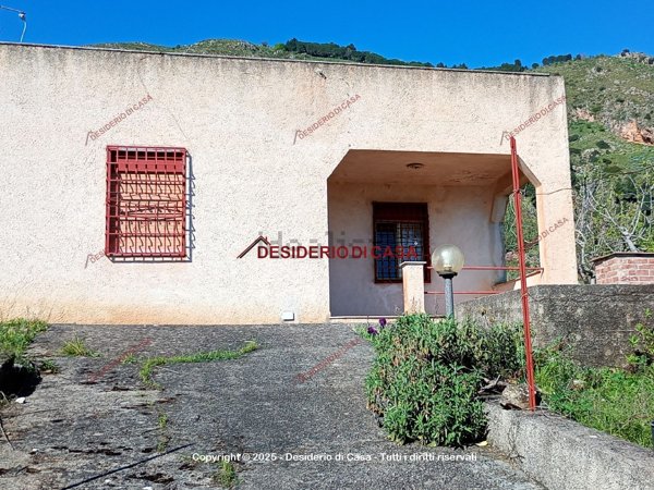casa indipendente in vendita a Caccamo