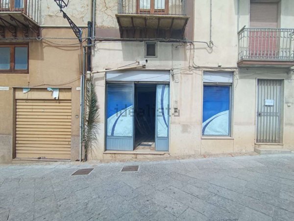 locale commerciale in vendita a Caccamo
