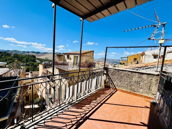 casa indipendente in vendita a Caccamo