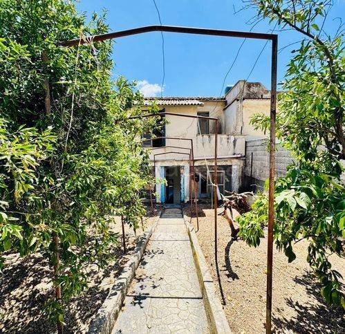 casa indipendente in vendita a Caccamo