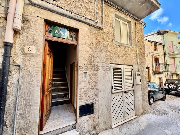 casa indipendente in vendita a Caccamo