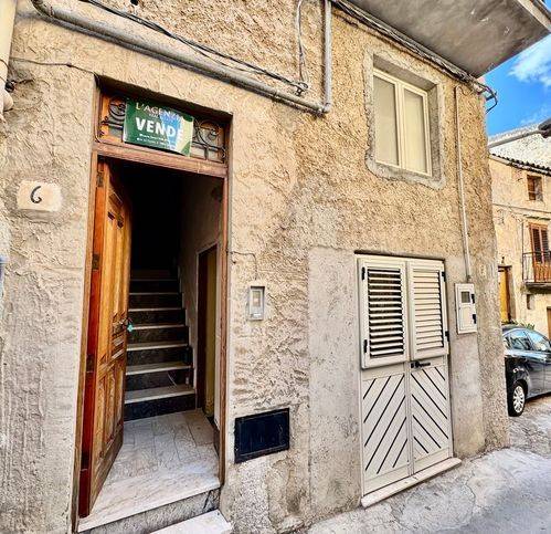 casa indipendente in vendita a Caccamo