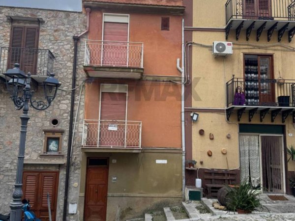 casa indipendente in vendita a Caccamo