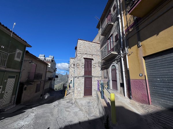 casa indipendente in vendita a Caccamo