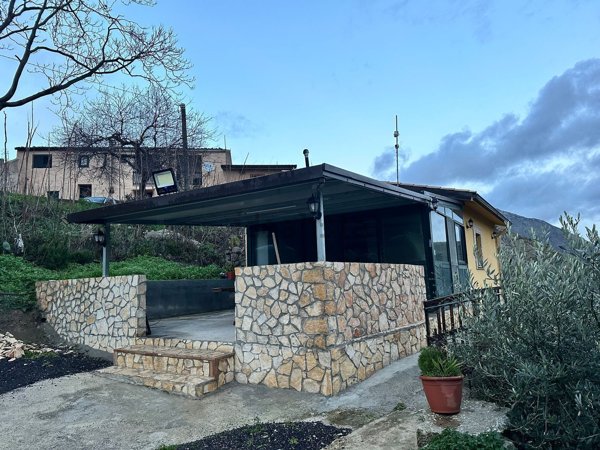 casa indipendente in vendita a Caccamo