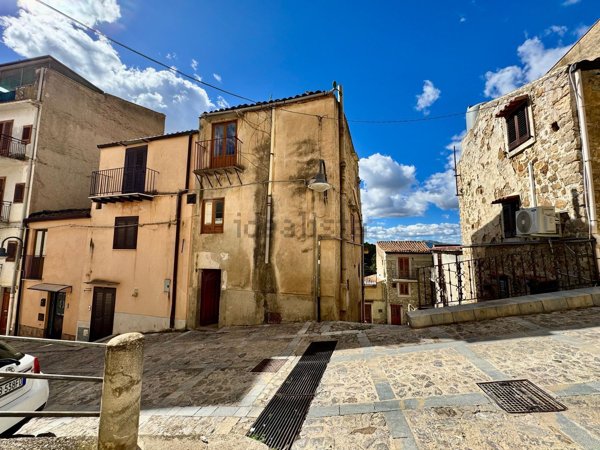 casa indipendente in vendita a Caccamo