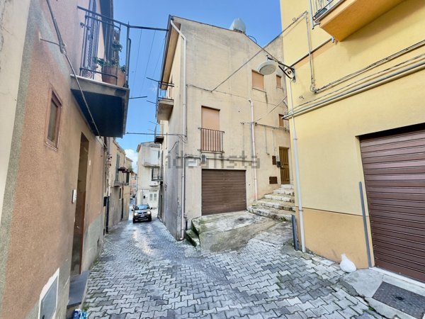 casa indipendente in vendita a Caccamo