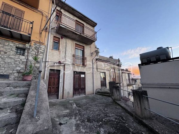 casa indipendente in vendita a Caccamo