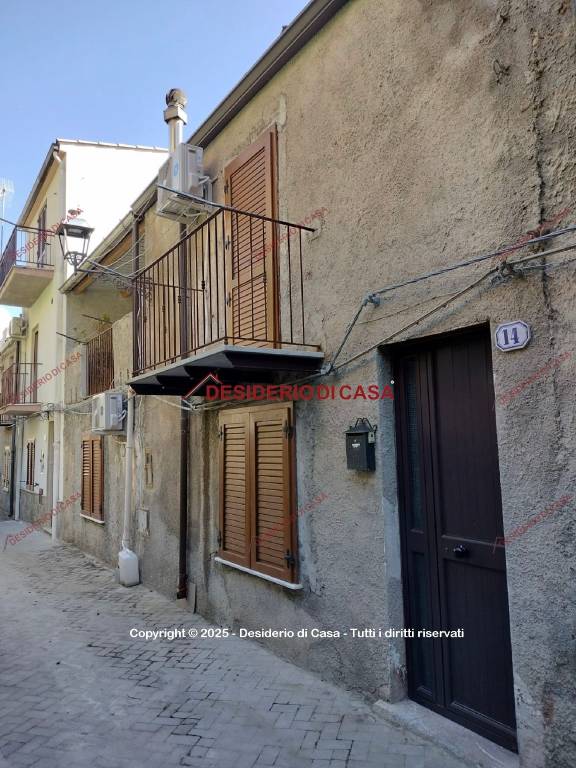 casa indipendente in vendita a Caltavuturo
